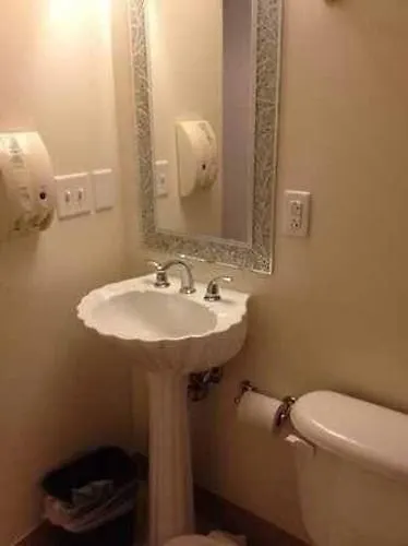 Oceans 2700 Hotel Virginia Beach 3*,  United States
